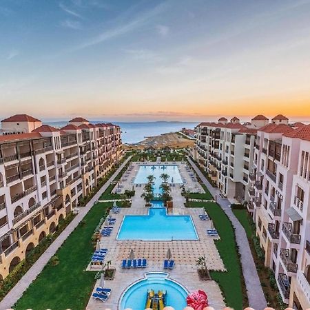 Premium Sea View 2 Bedrooms 2 Bathrooms Apartment Located Within Gravity Hotel & Aquapark 후르가다 외부 사진