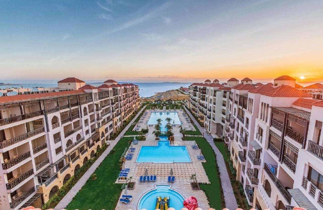 Premium Sea View 2 Bedrooms 2 Bathrooms Apartment Located Within Gravity Hotel & Aquapark 후르가다 외부 사진